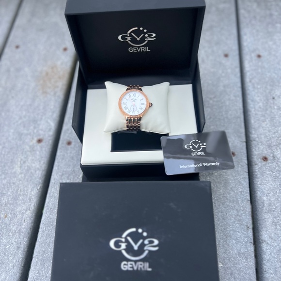 GV2 BY GEVRIL Women's Astor Rose Gold-Tone Stainless Steel Watch 40mm Watch - Picture 8 of 12